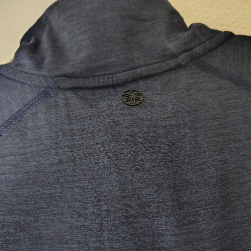 Gaiam Half Zip Pullover Active Top Blue | Long Sleeve Slim Fit | Size L